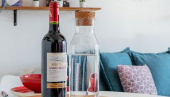 Transports, parking, A/C & equipped for long stays - Foto 4