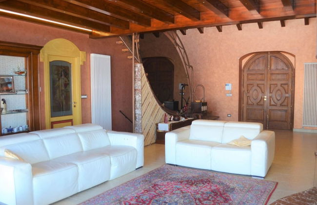 Divine Holiday Home in Giosa Marea with Sauna & Hot Tub - Foto 16