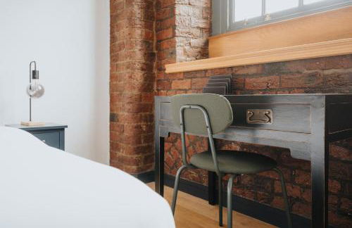 Liverpool Warehouse Flat - Sleeps 5, WiFi, Free On-Site Parking - Foto 9