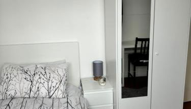 single room in Heather Lane UB7 - Foto 4