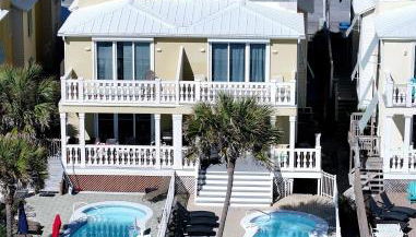 Just Beachy - 5 Bedroom Beach Front Home! Sleeps 20 Home by RedAwning - Foto 1