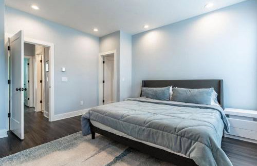 Lux Home 5 mins to Grand Park with Private Garage-Family Friendly - Foto 37