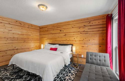 Cozy 4BR Home Pet Friendly Large Yard & Patio - Foto 28