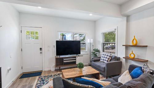 4BR 2BA Hot Tub Home By The Bay - Foto 5