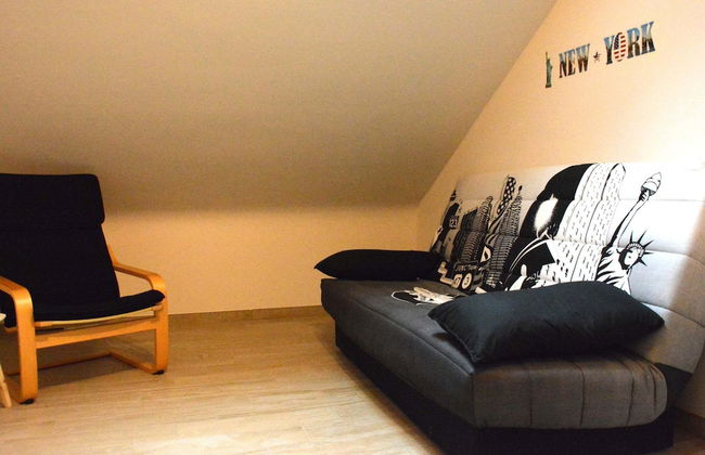 Vintage Holiday Home in Couvin near River - Foto 17