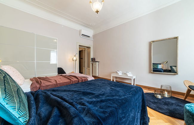 JOIVY Sophisticated Flat W/ Desk - Foto 17