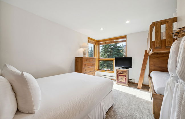 The Vail Spa Condominiums - Photo 40