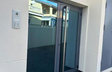 Ground floor apartment on the seafront with pool - Foto 47