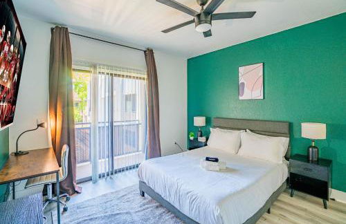 Glitzy 2BR Walk to Westgate Pool Gym WD - Foto 41