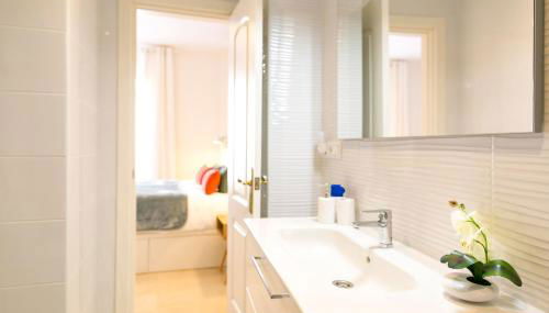 Agua V & seasonal pool by ELE Apartments - Foto 2, towels