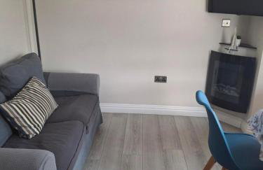 UlsterApartments one bedroom 2 single beds and sofa bed - Foto 19