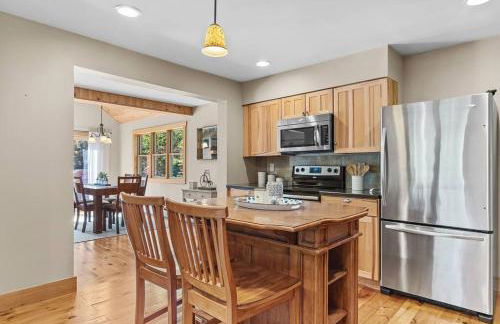 New! 3BR Contemporary Log Home in Catskill Mtns - Foto 14