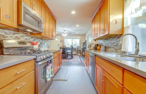 4 Mi to Dtwn Grass Valley Forest Oasis with Hot Tub - Foto 7