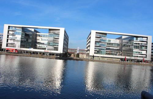 City Apartment 1#Netflix &Wlan &Kingsize Bett &Kaffee Maschine & Zentral & 500m Innenhafen & 2 min U Bahn - Photo 14