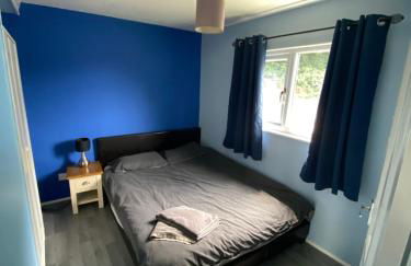 Stunning 3 Bed Riverside Cabin in Snowdonia - Photo 19