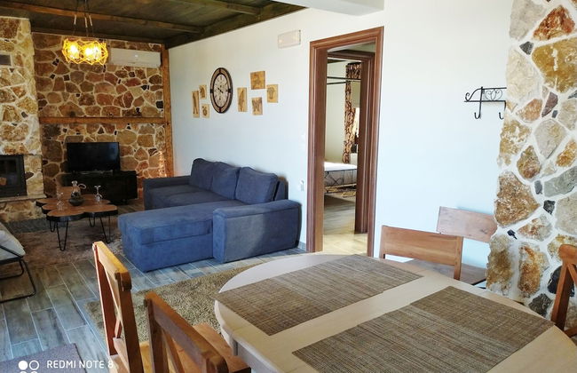 Stone Built Rustic House - Foto 11