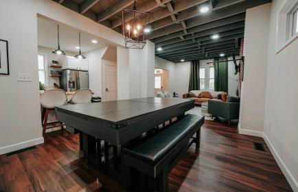 Cozy escape with Hot Tub, ideal for family & friends - Photo 49