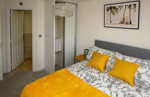 Cosy 5 Bedroom House With Parking - Foto 14