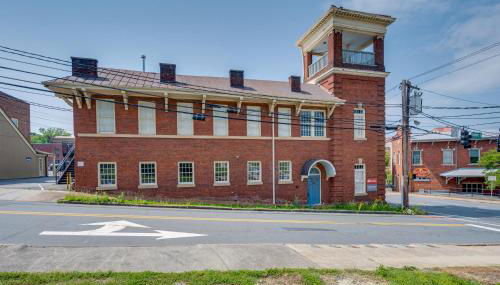 Downtown Winston-Salem Condo with Private Library! - Foto 3