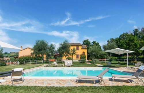 Villa in Ostra Vetere With Pool and Jacuzzis - Foto 1