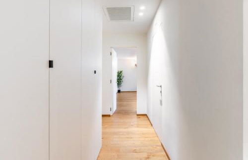 Hostdomus - Lagrange Luxury Apartment - Photo 29