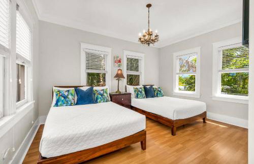 Birds of Paradise: Unwind in Nature's Embrace - Foto 35