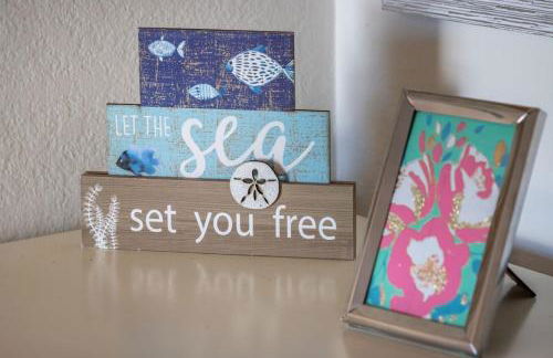 Stunning 4 Bedroom 1 Level- Pool, Spa, Grass Yard, Fire Pit, Garage, BBQ - Foto 39