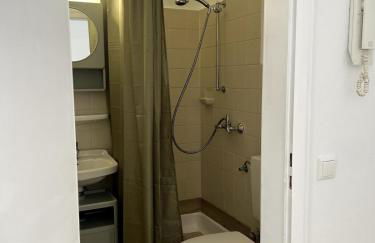 Kleine Wohnung mit Teeküche - Foto 4