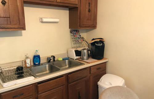 Room - Airport, Eastman Dental, UofR & Medical Ctr at Strong Hospital-Professionals Welcomed - Foto 15