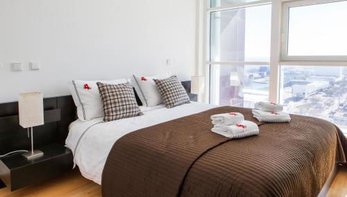 RENT4REST LISBON PARQUE DAS NAÇÕES 17Th FLOOR RIVER VIEW - Photo 5