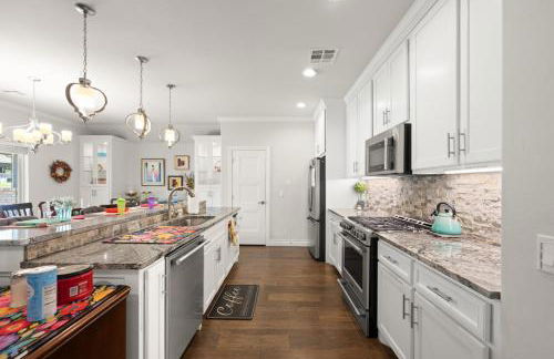 Modern OKC Retreat Half Mile to Plaza District - Foto 15