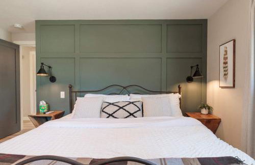 4BR 2BA Dog Friendly 3 Kings Walk to Lambeau - Foto 21