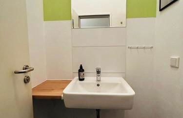 Haus Rasink I Monteure I Teams I 160m2 I 5 Z I Terrasse I P I 2 WC I Küche I Smart TV - Foto 10