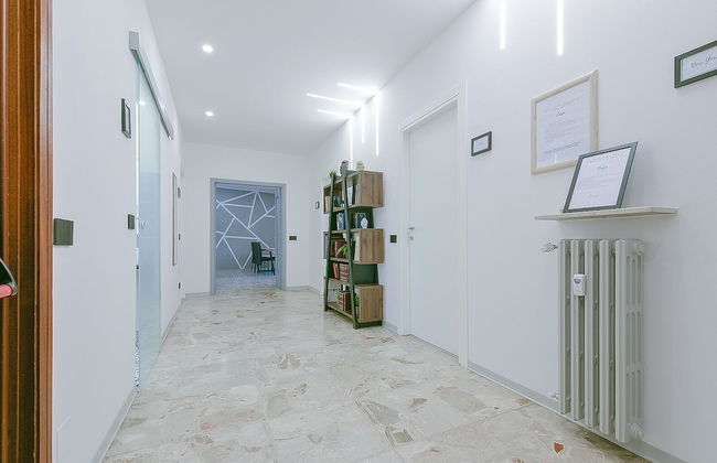 8 Bedroom Apartment in Reggio Emilia Center - Photo 34