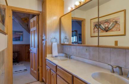 Sleeps 20 Secluded 7BDR Retreat on 71 Priv Acres Elkstone Lodge by AvantStay - Foto 33