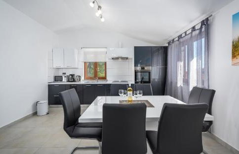 House Smoky with private pool and jacuzzi - Photo 22