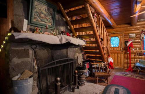 Romantic Log Cabin Rental with Hot Tub near Mount Hood, Oregon - Foto 11