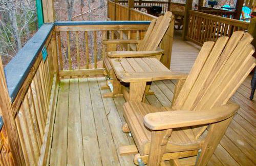 Red Rooster Family Cabin w/Hot Tub+Fire Pit+View - Foto 50