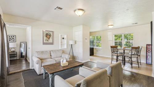 2BR Apt 5 mins OKC Zoo Monthly 20 Off #TA - Foto 2