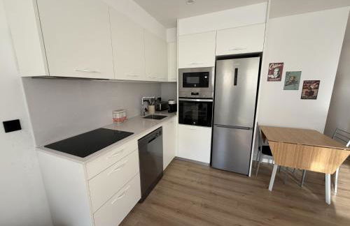 Lovely_Rooms_Vic - Photo 11