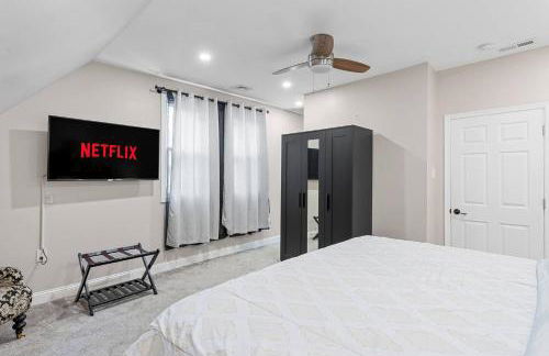 15min to Lincoln Ecuador vs Ivory Coast, Sleeps 12 - Foto 25