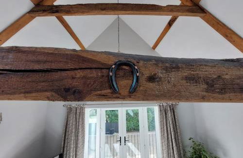 Luxury Victorian Hayloft barn self contained - Photo 27