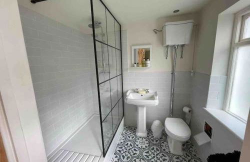 Sundial Cottage, Stunning 3 Bed Cottage with Hottub - Foto 20