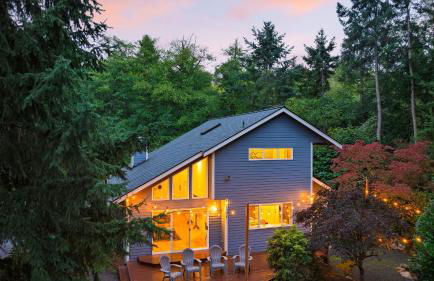 Forest Front Home w Fire Pit Mins to Beaches Wineries Trails Cedarview Retreat by AvantStay - Foto 35