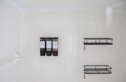 1BR Near UAB with Free Parking, Fast Wi-Fi, Workspace - Foto 34