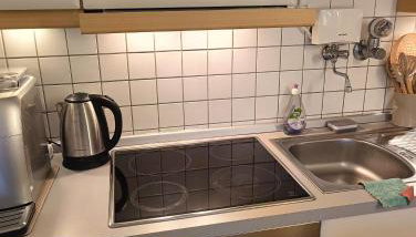 2 Zimmer Apartement mit Balkon bei Düsseldorf - Foto 4, stove