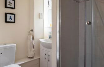 Riverside Bothy In Heart of Scenic Harbour Village - Photo 15