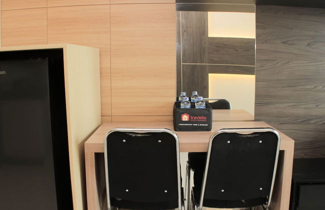 Comfort 1Br At Sky Terrace Apartment - Foto 8