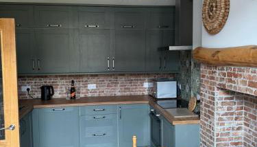 Charming 3-Bedroom House - Foto 5