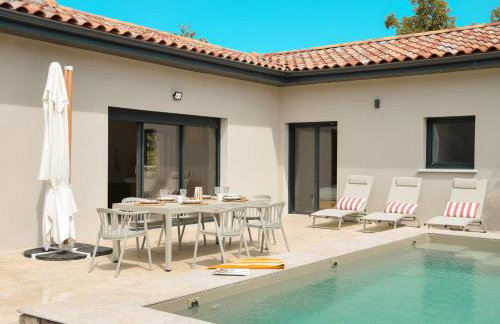 MAISON BONELLI Villa individuelle idéale famille & amis avec jardin, piscine, pétanque en Sud Ardèche, 5 étoiles - Photo 1